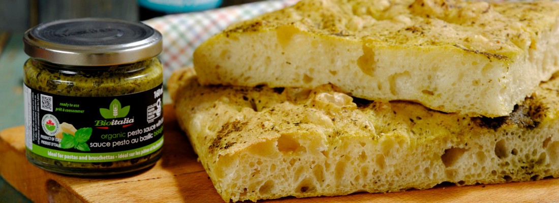 Focaccia au pesto de basilic